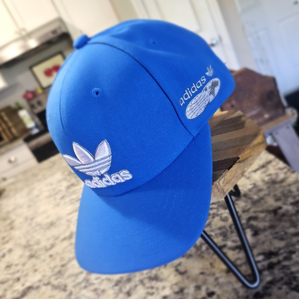 Adidas RN# 90288 original blue. Hat Adjustable Retro Logo Snapback NICE